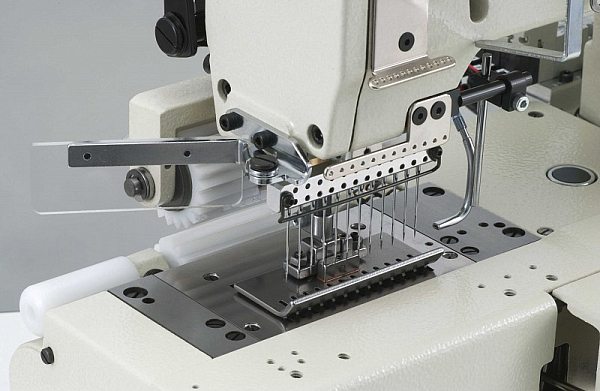 Многоигольная промышленная швейная машина Kansai Special FX-4412P/UTC
