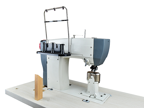 Прямострочная промышленная швейная машина Aurora A-592 D