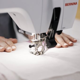 Швейно-вышивальная машина Bernina B 570 QE NEW (без вышивального блока)