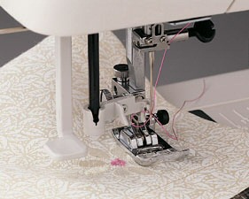 Швейная машина Elna 6200