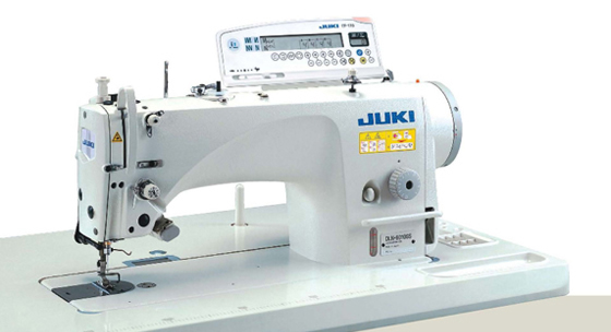Прямострочная одноигольная швейная машина Juki DLN-9010ASS WB/AK118