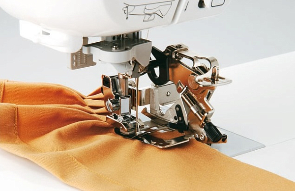 Лапка Brother F051N для швейной машины аппарат для складок (XA9093002)