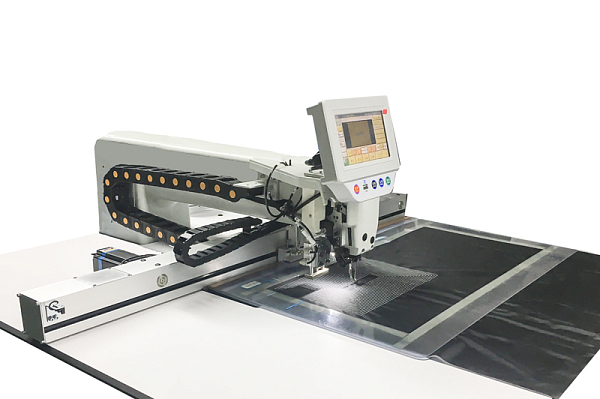 Промышленная швейная машина с программируемой строчкой для формовки и пришивания накладных карманов Aurora ASM-800-450
