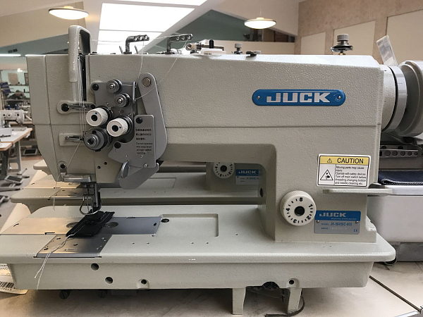 Двухигольная промышленная швейная машина Juck JK 58450C 005