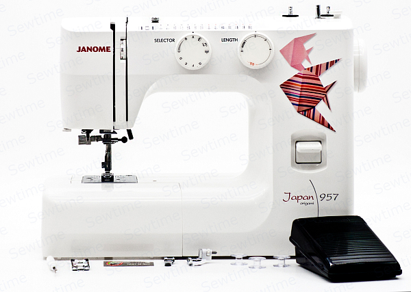 Швейная машина Janome Japan 957