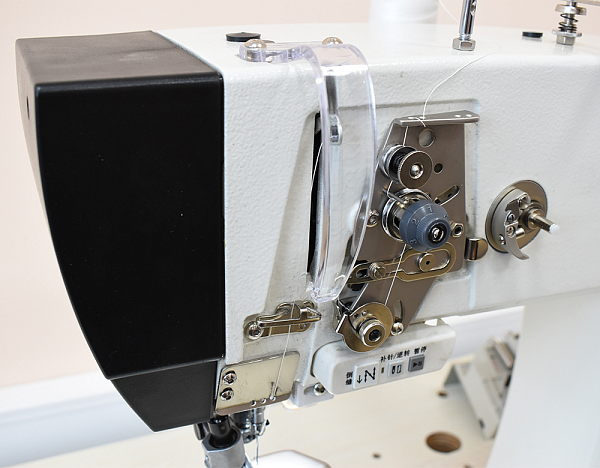 Прямострочная промышленная швейная машина Aurora A-591 D3